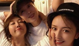 狗仔爆料内娱新恋情视频,甜蜜视频曝光，明星情侣甜蜜互动引热议