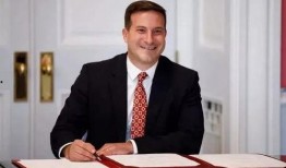 移民部长爆料新闻视频,新闻视频揭秘移民政策内幕