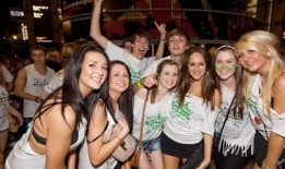 欧美肉裸派对在线观看,一场禁忌的视觉盛宴