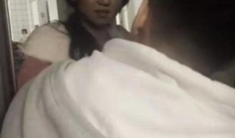 娱乐吃瓜酱男生拍照