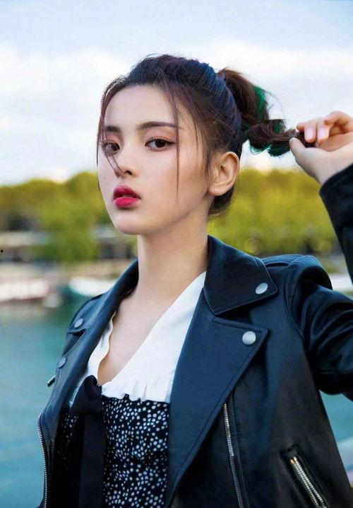 娱乐吃瓜酱类似博主,明星幕后那些事儿，吃瓜群众必看！