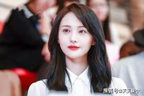 娱乐吃瓜姐齐刘海,娱乐吃瓜界的时尚风向标